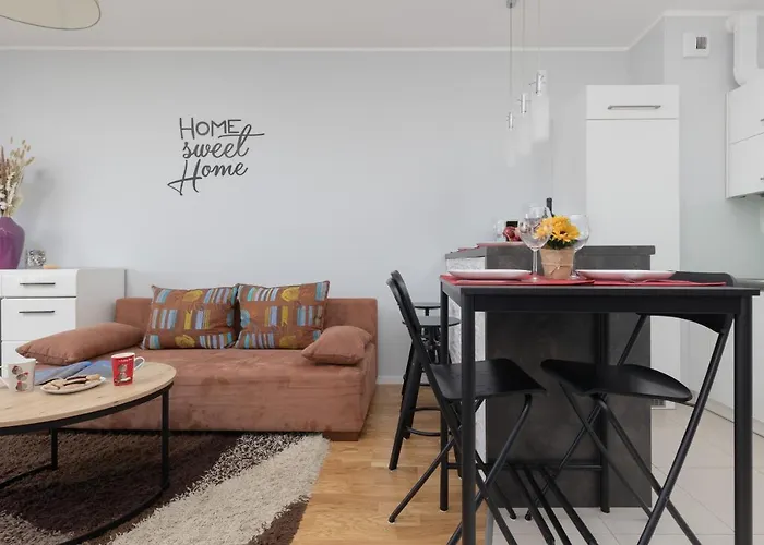 Warsaw Young City Apartment By Noclegi Renters