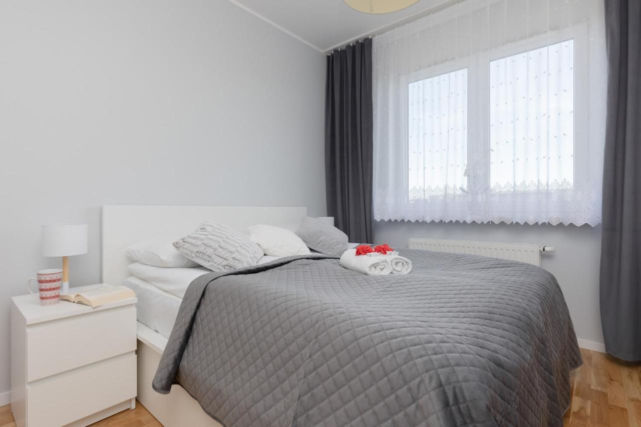 Apartment Young By Renters