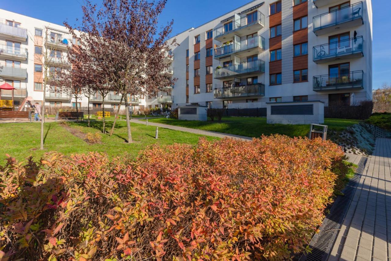 Young By Renters Apartment Warschau
